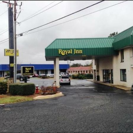 Royal Inn Columbia/Fort Jackson Extérieur photo