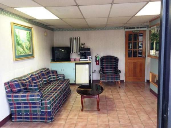 Royal Inn Columbia/Fort Jackson Extérieur photo